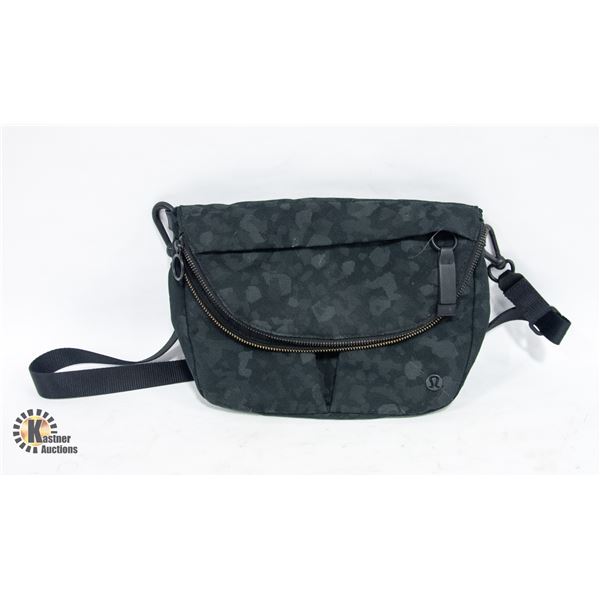 LULULEMON BLACK CAMOFLAUGE CROSS BODY PURSE