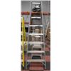 Image 1 : 8FT INDUSTRIAL HEAVY DUTY PAINTERS LADDER