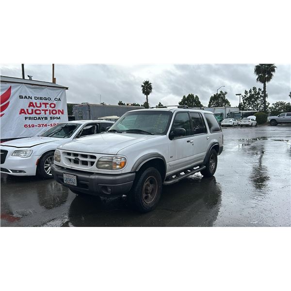 2000 Ford Explorer