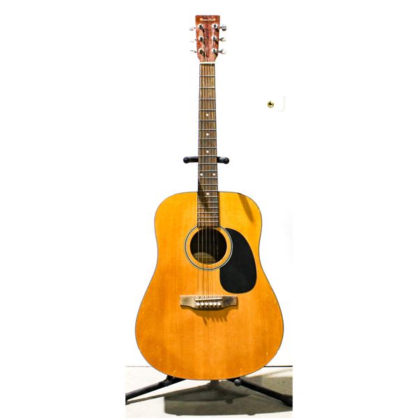 BEAVER CREEK ACCOUSTIC GUITAR