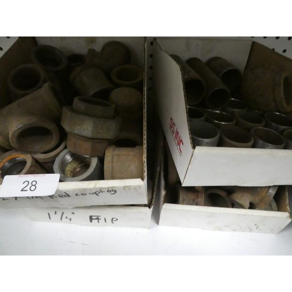 Assorted iron gas /plumbing fittings