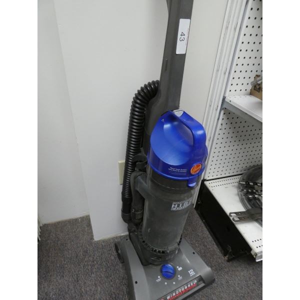 Hoover wind tunnel vacuum Model: UH70804CA