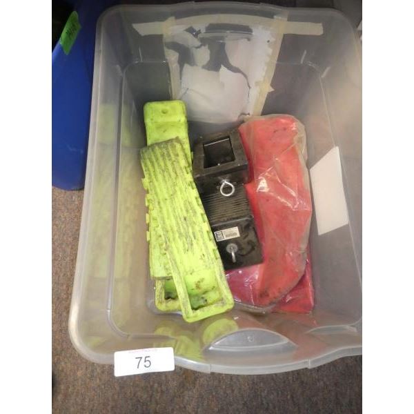 Wreckmaster skates, red poly, wheel chocks