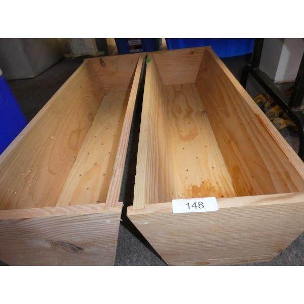 2 wood planters