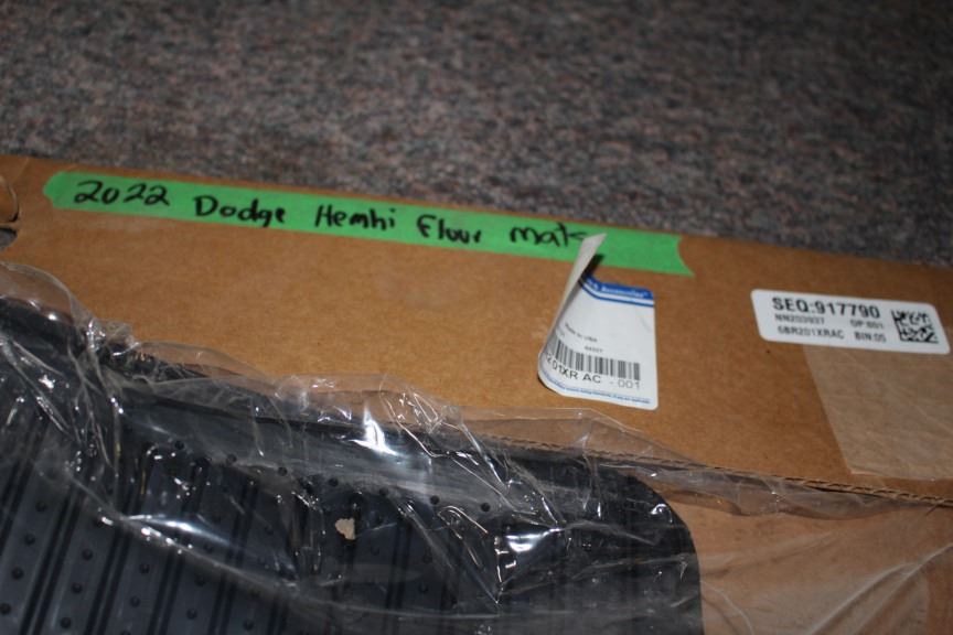 2022 dodge hemi floor mats