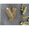 Image 3 : Assorted brass shut off valves