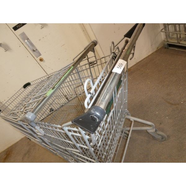 2 grocery carts