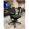 Image 2 : MESH BACK ROLLING OFFICE CHAIR