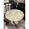 Image 2 : KNOLL STUDIO ROUND MARBLE TOP TABLE 36"