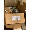 Image 2 : BOX OF ASSORTED COSTUME JEWELRY