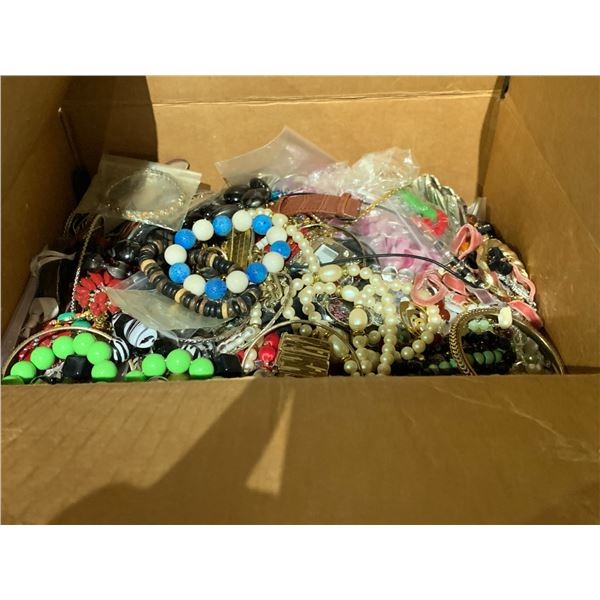 BOX OF ASSORTED COSTUME JEWELRY