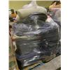 Image 2 : PALLET OF ASSORTED ESTATE CONTENTS INCLUDING; AREA RUG, TOTES, DECOR & MORE