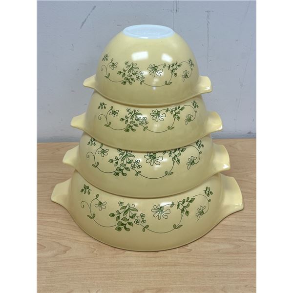 4 Vintage Pyrex Shenandoah Cinderella Nesting Mixing Bowls (750ml - 4L). Nice overall