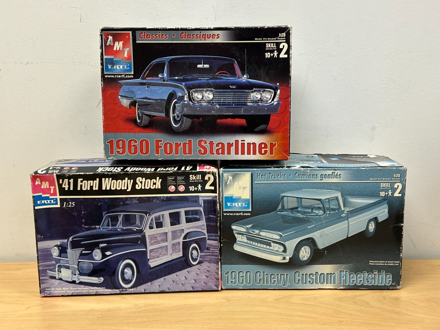 3 AMT Ertl Model Kits - Starliner / Chevy Fleetside / Ford Woody - Open ...