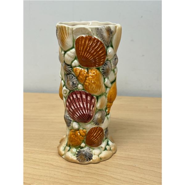 Vintage Sylvac England Ceramic Shell Vase No. 4157 Approx: 6.25"T