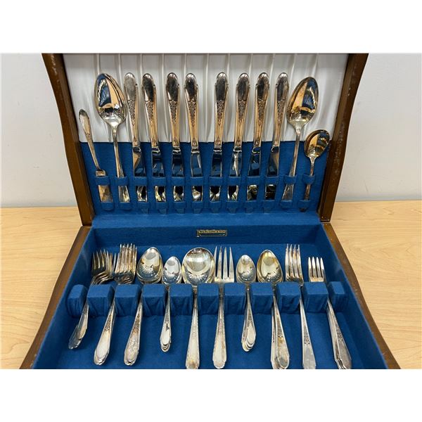 46 Pcs W.M Rogers & Son Silverplate Roses / Floral Patter Cutlery in box as pictured
