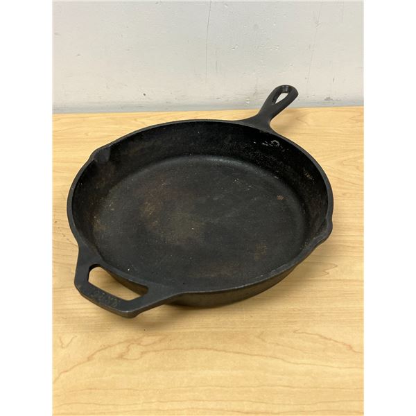 Lodge USA 10.25" Cast Iron Skillet Frying Pan - see all photos