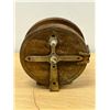 Image 5 : Vintage Wood / Brass Fishing Reel - lager approx; 6" Nice décor item,  see all photos