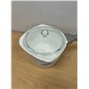 Image 2 : Vintage Corning Ware 2 Quart Blue Cornflower Triple Spout Saucemaker - nice overall