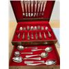 Image 1 : 46 pcs Silverplated Cutlery in Wooden Chest (8 place settings & serving pieces as pictured)