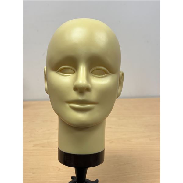 Plastic Mannequin Head With Pivot / Clamping Mechanism as pictured