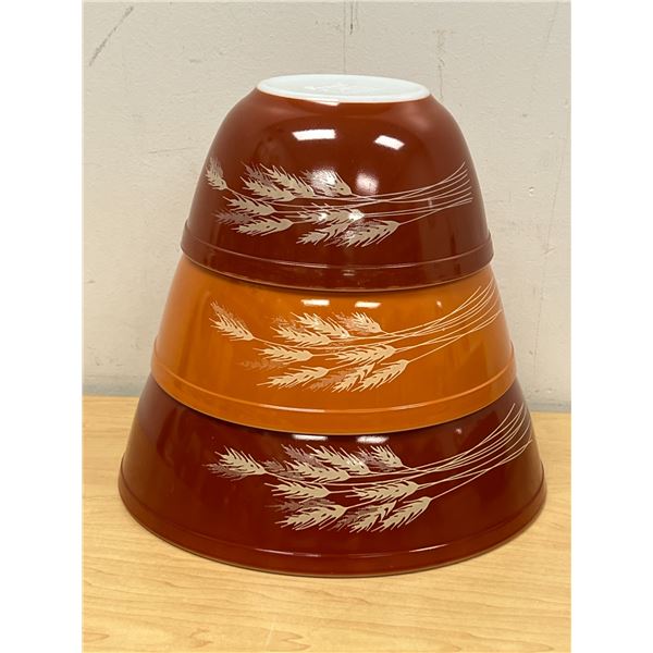 3 Pyrex Wheat Pattern Mixing Bowls - nice overall 1.5, 2.5 & 4 Qt