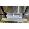 Image 3 : FRIGIDAIRE STAINLESS STEEL FRENCH DOOR FRIDGE, BOTTOM FREEZER WITH ICE