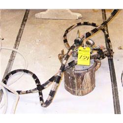 PAINT TANK WITH SPRAY GUN