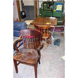 LOT TABLE AND CHAIRS