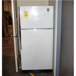 GE REFRIGERATOR