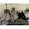 Image 2 : SHELF OF ASSORTED SHOES INCLUDING; STEVE MADDEN, MICHAEL KORS, CALVIN KLEIN & MORE