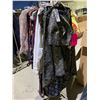 Image 3 : LOT OF ASSORTED CLOTHING INCLUDING; PANTS, DRESSES, SHEER TOPS, SWEATERS & MORE
