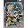 Image 2 : BIN OF ASSORTED JEWELRY