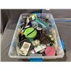 Image 2 : BIN OF ASSORTED JEWELRY
