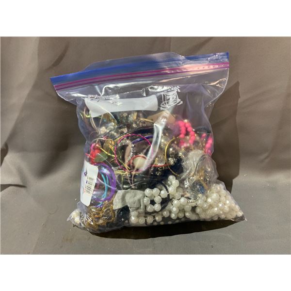 BAG OF ASSORTED JEWELRY