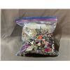 Image 2 : BAG OF ASSORTED JEWELRY