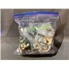 Image 2 : BAG OF ASSORTED JEWELRY