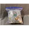 Image 2 : BAG OF ASSORTED JEWELRY