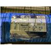 Image 2 : TOMMY BAHAMA PATIO UMBRELLA