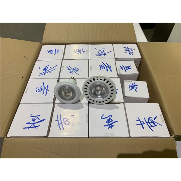 BOX OF YIGEDA PAR38 5000K LIGHT BULBS 17W AND 13W