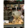 Image 3 : LOT OF SERVING TRAY, GLASS PUNCH BOWL AND MORE