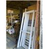 Image 2 : LOT OF ASSORTED ITEMS INCLUDING; METAL DISPLAY RACK, WINDOW FRAMES, DOORS & MORE