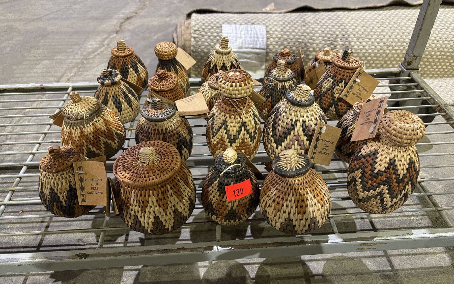 Traditional Container 20 ASSORTED TRADITIONAL ZULU HERB CONTAINERS - Able Auctions