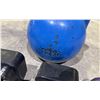 Image 2 : KETTLEBELL AND 2 SETS OF DUMBBELLS