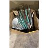 Image 1 : BOX OF KITCHENWARE
