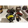 Image 1 : LOT OF VINTAGE COLLECTABLES