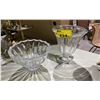 Image 1 : 2 CRYSTAL VASES