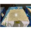 Image 2 : PALLET LOT OF PORCELAIN TILE