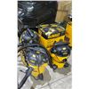 Image 2 : LOT OF 4 DEWALT SHOP VACUUMS *UNKNOWN WORKING CONDITION*