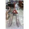 Image 2 : PALLET WRANGLER 80- 5500 POUND PALLET JACK